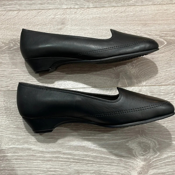 NWOT Vintage Penaljo The Fine Art of Comfort Black Leather 1 inch Heels 9 W - Picture 13 of 15